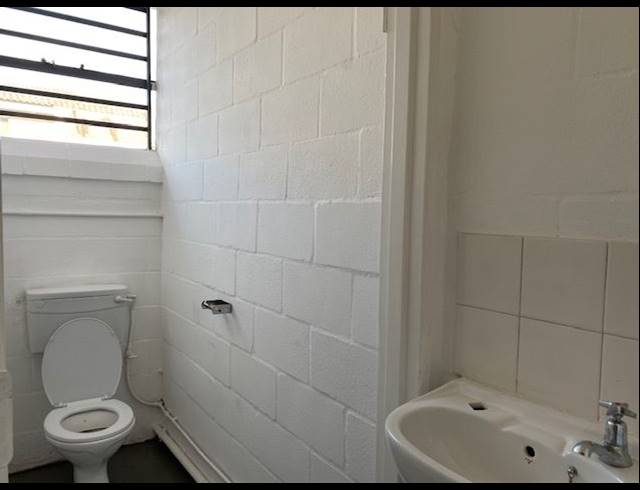 475M² WAREHOUSE TO LET IN RETREAT